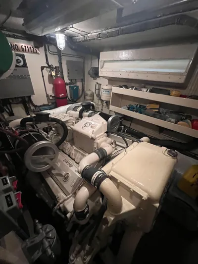 My Chanticleer Yacht Photos Pics Engine room