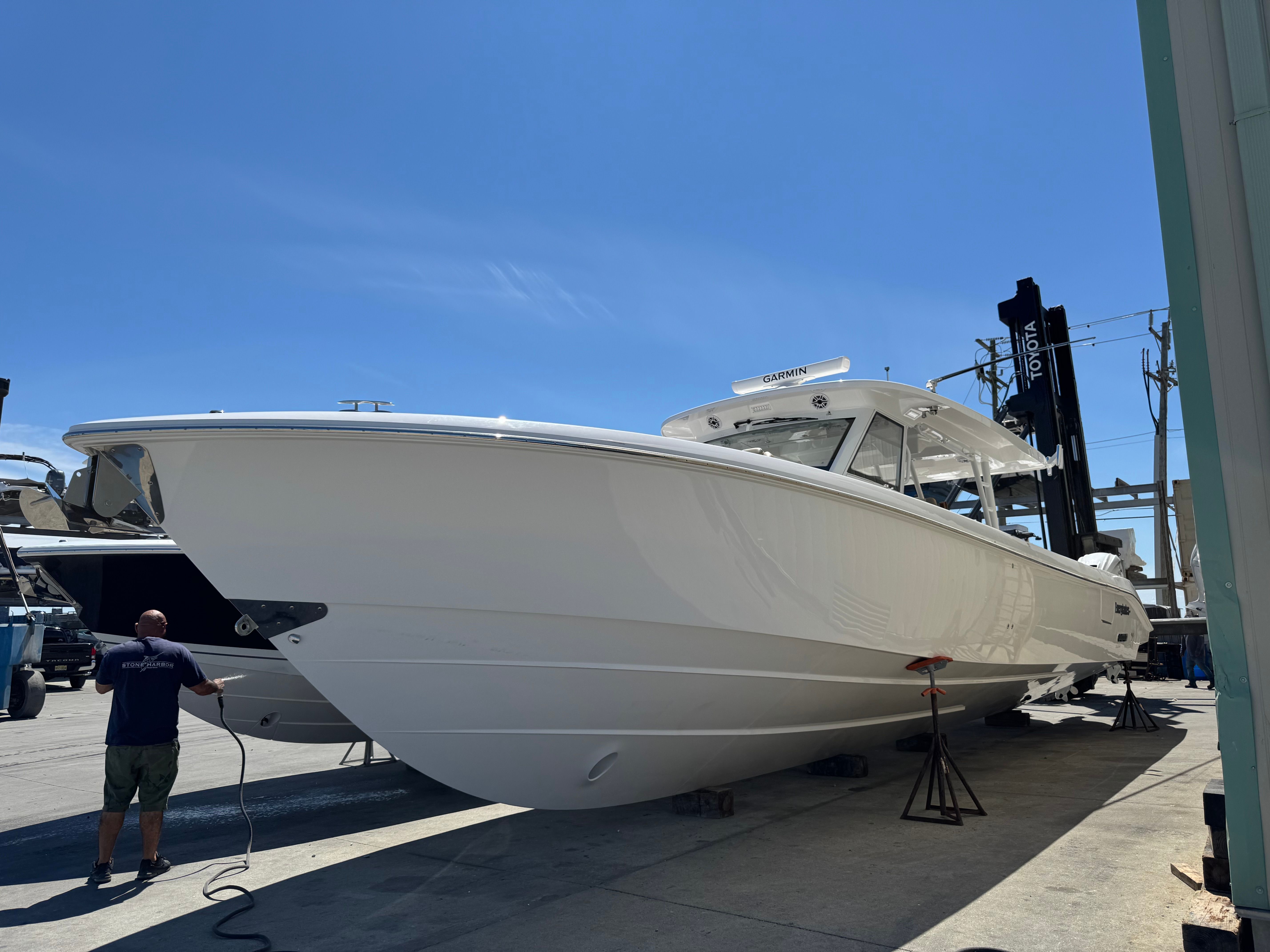 Everglades 455 Center Console