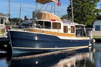 Ranger Tugs R-31 Command Bridge Luxury Edition
