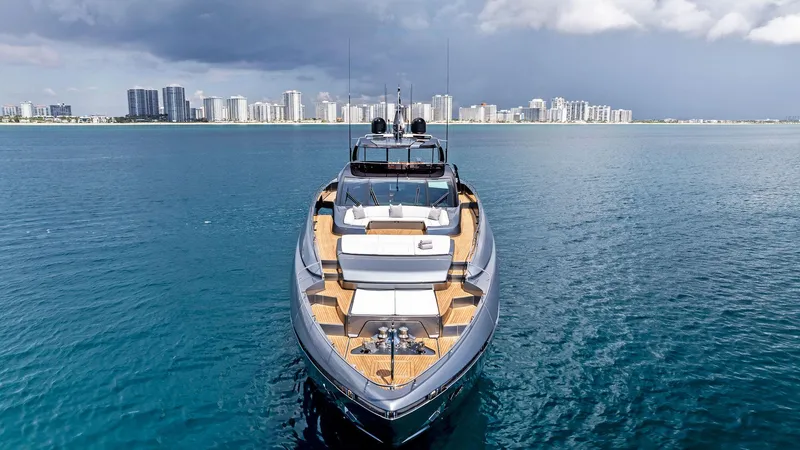 Tasty Waves Yacht Photos Pics 