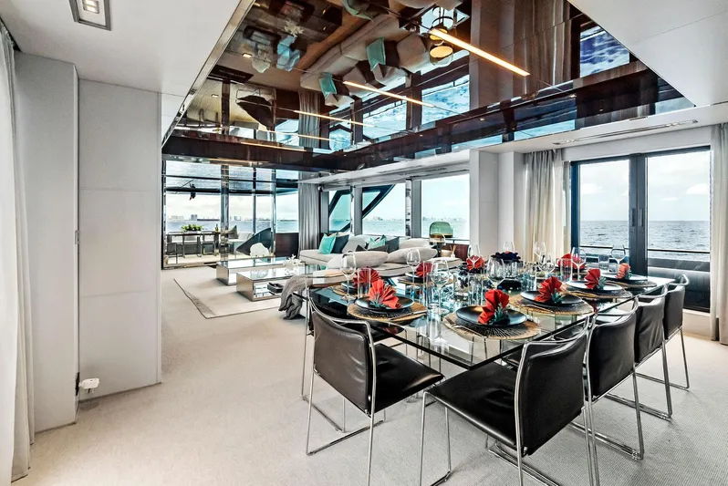 Tasty Waves Yacht Photos Pics 