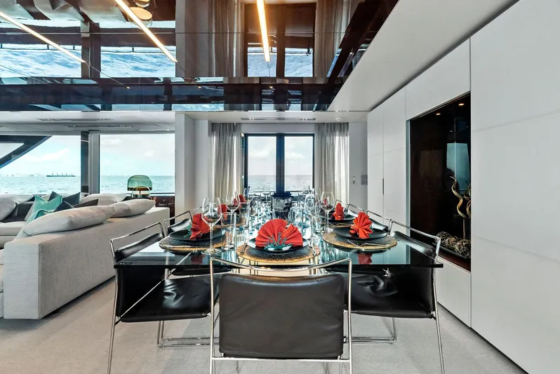 Tasty Waves Yacht Photos Pics 