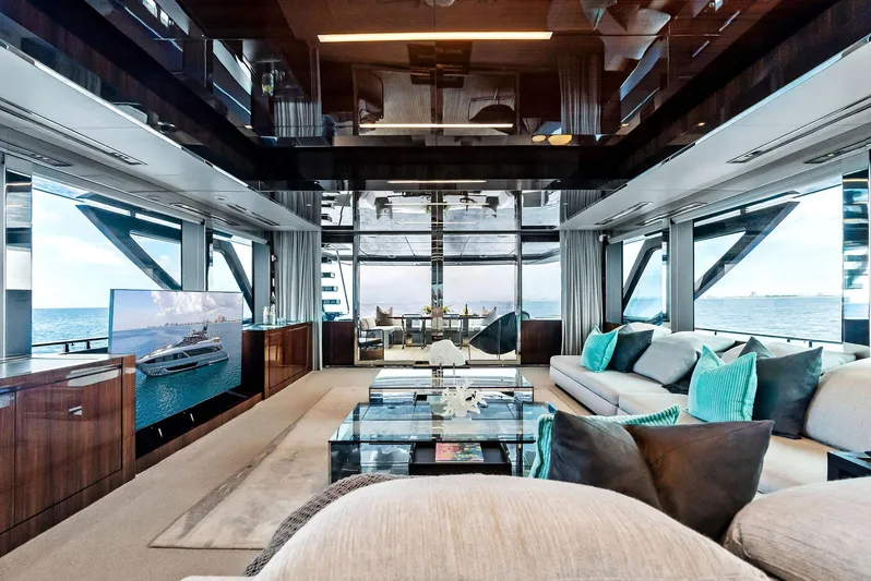 Tasty Waves Yacht Photos Pics 