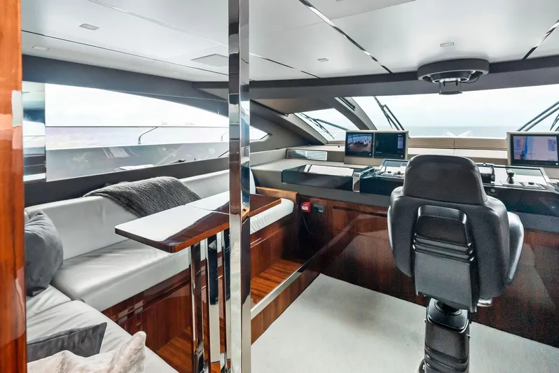 Tasty Waves Yacht Photos Pics 