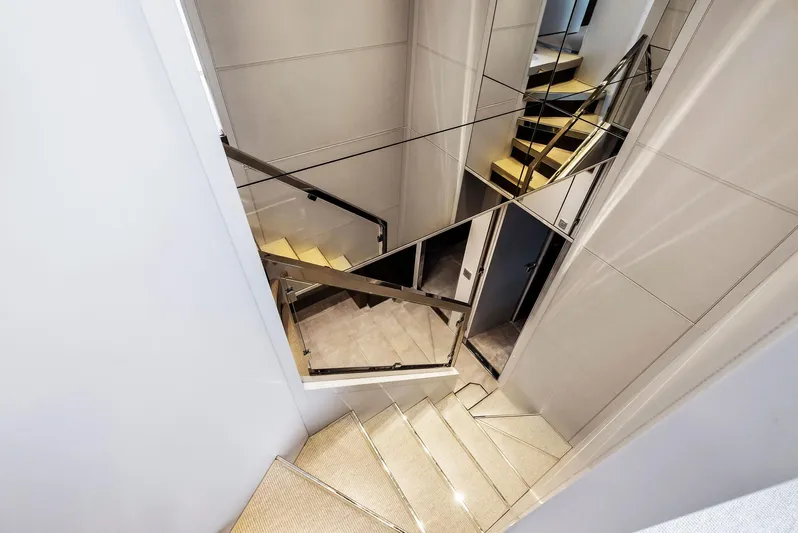 Tasty Waves Yacht Photos Pics 