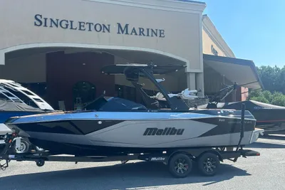 Malibu Wakesetter 23 LSV