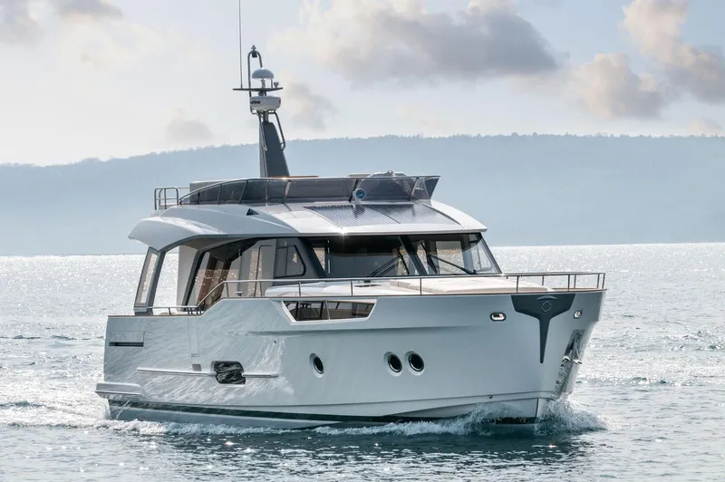 2023 Hull #101 Available Now Yacht Photos Pics 2023 Greenline 48 hull#101 Available Now