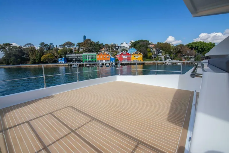 53f Iliad 2025 Yacht Photos Pics 