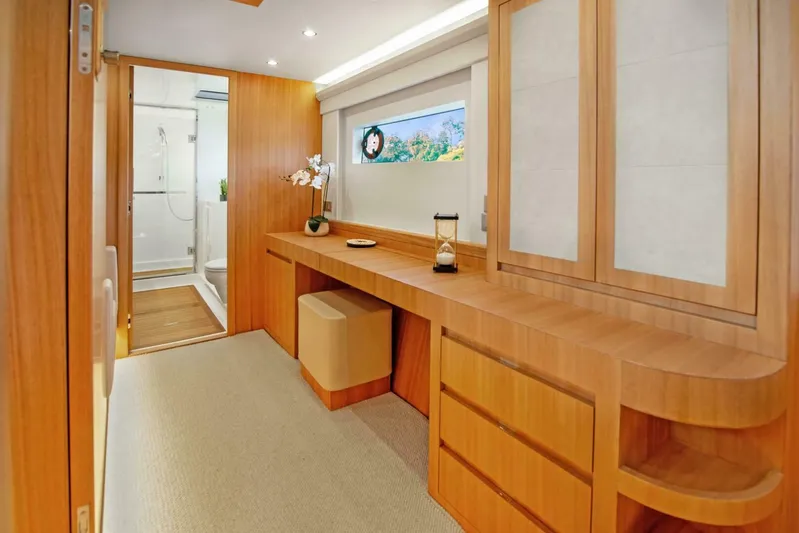 53f Iliad 2025 Yacht Photos Pics 