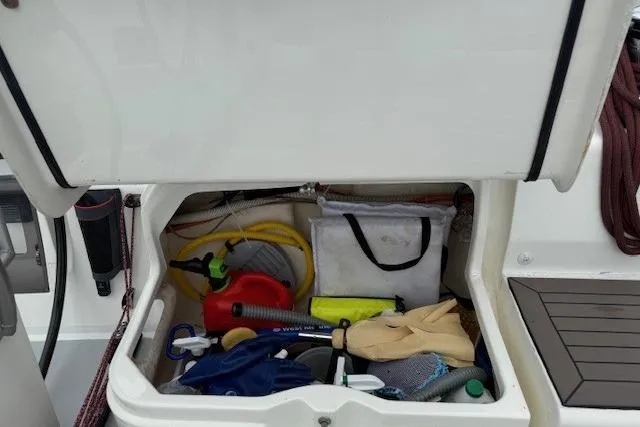  Yacht Photos Pics Deck storage