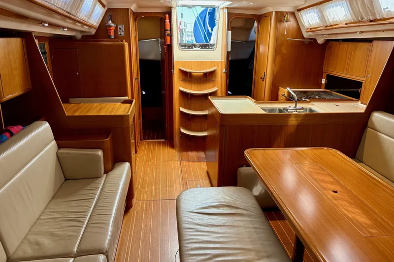  Yacht Photos Pics Main salon looking aft