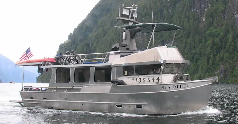 Lone Wolf Yacht Photos Pics Sea Otter underway