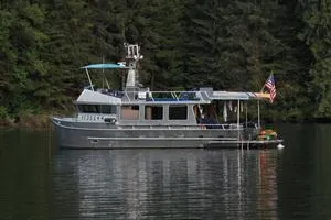 Lone Wolf Yacht Photos Pics Sea Otter at anchor