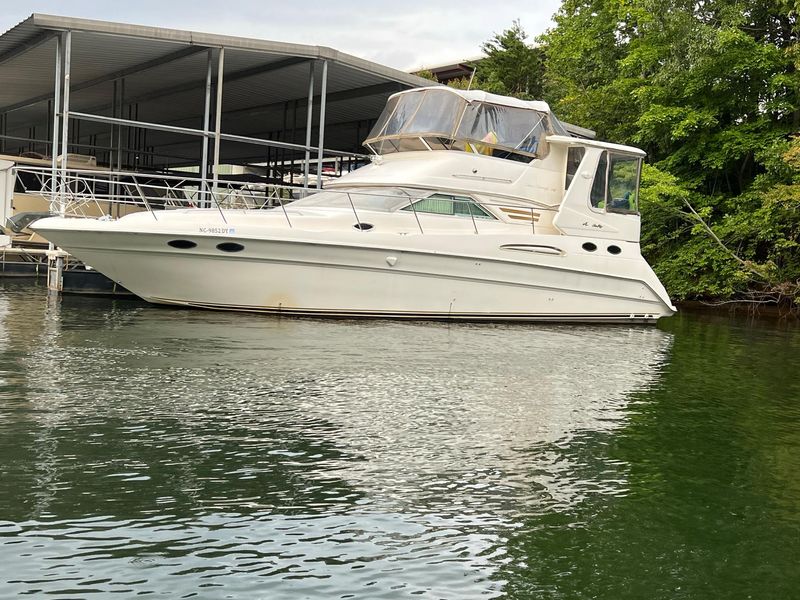 2000 Sea Ray 420 Aft Cabin