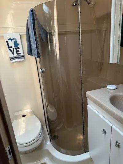 Ten 2 Eight Yacht Photos Pics 