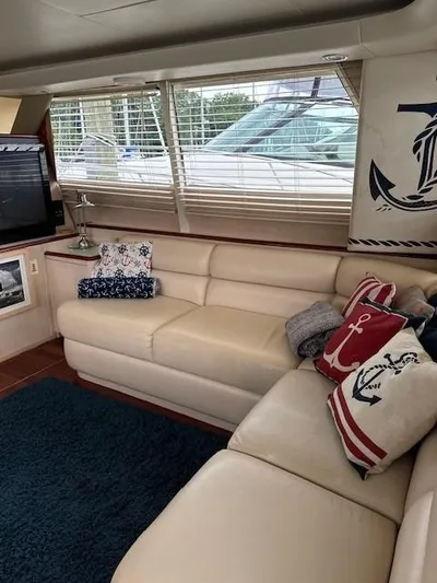 Ten 2 Eight Yacht Photos Pics 