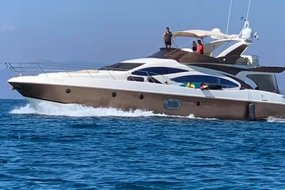 Azimut 68E