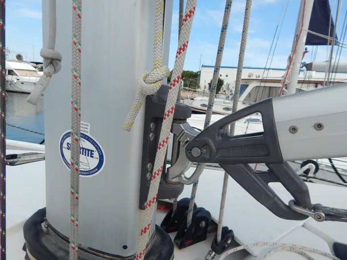  Yacht Photos Pics Italia Yachts 13.98 sailboat mast and rigging detail, 2021 model.