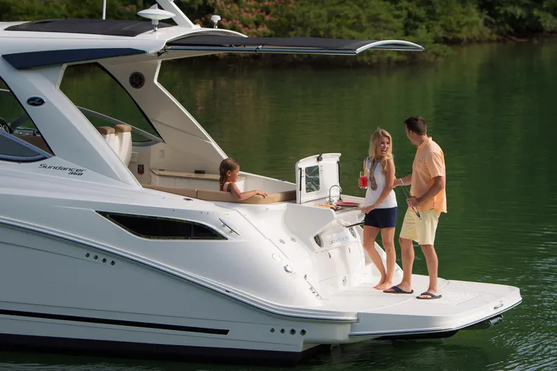  Yacht Photos Pics Manufacturer Provided Image