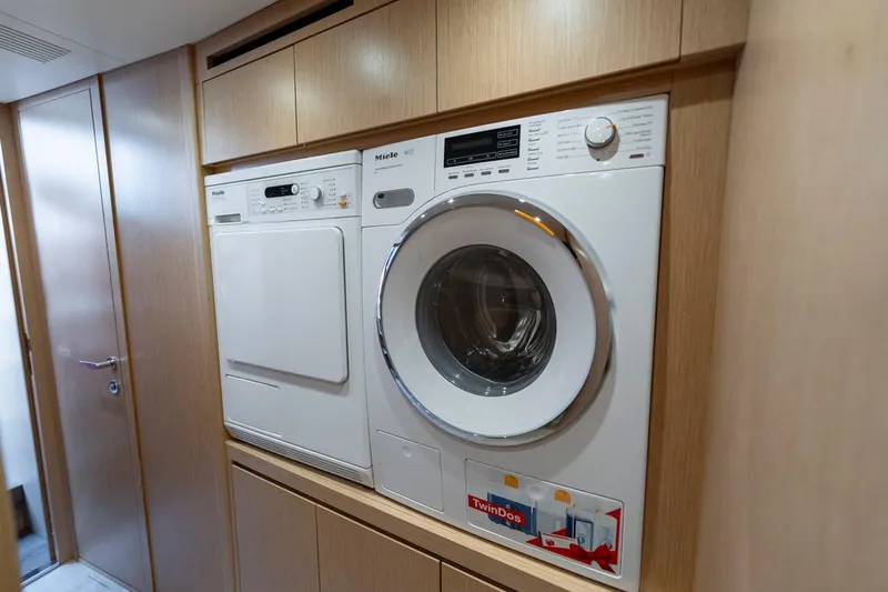 Sanlorenzo Sl 86 Yacht Photos Pics 