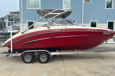 Yamaha Boats 242 Limited S