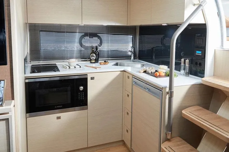  Yacht Photos Pics Manufacturer Provided Image