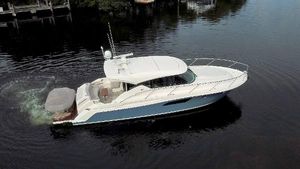 2016 44' Tiara Yachts-44 Coupe Coral Gables, FL, US