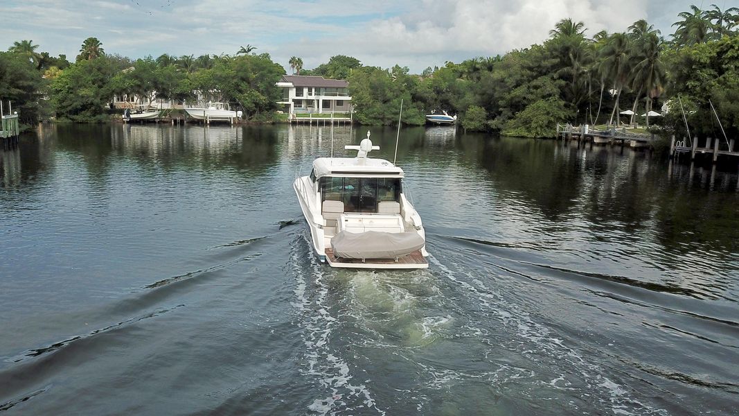 2016 Tiara Yachts 44 Coupe