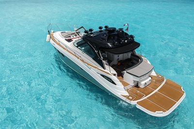 Four Winns V475