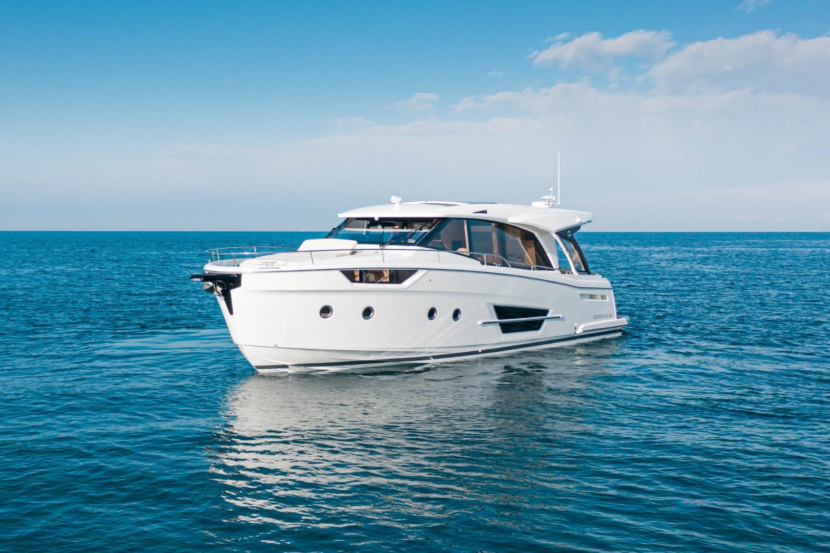 2025 Greenline 45 Coupe