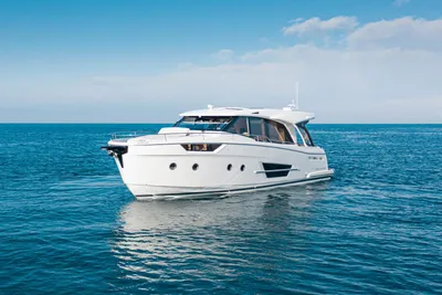 2025 Greenline 45 Coupe