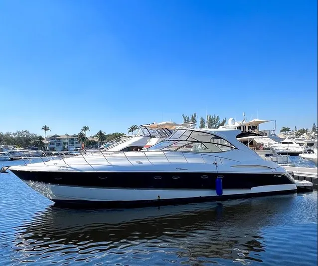 Cla Cla Yacht Photos Pics 