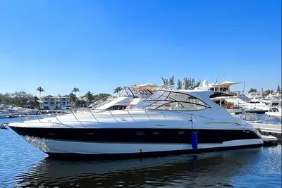 Cruisers Yachts 560 Express