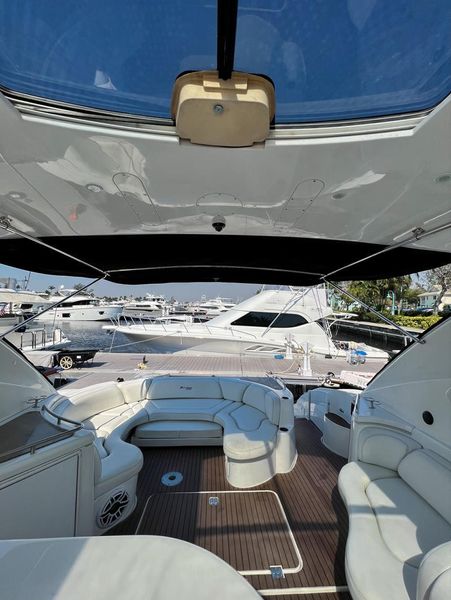 2011 Cruisers Yachts 560 Express