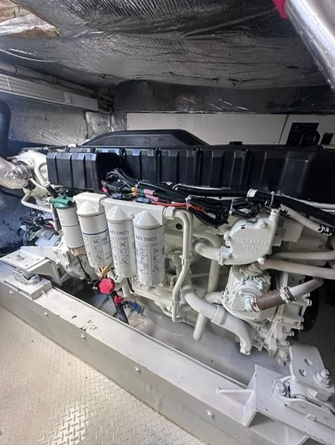 2011 Cruisers Yachts 56 