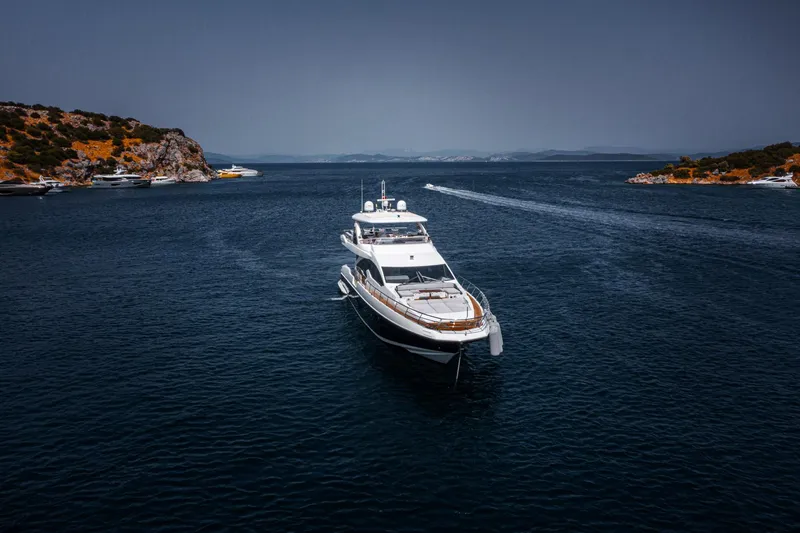  Yacht Photos Pics Luxury Azimut 80 yacht cruising in serene blue waters, 2014 model.