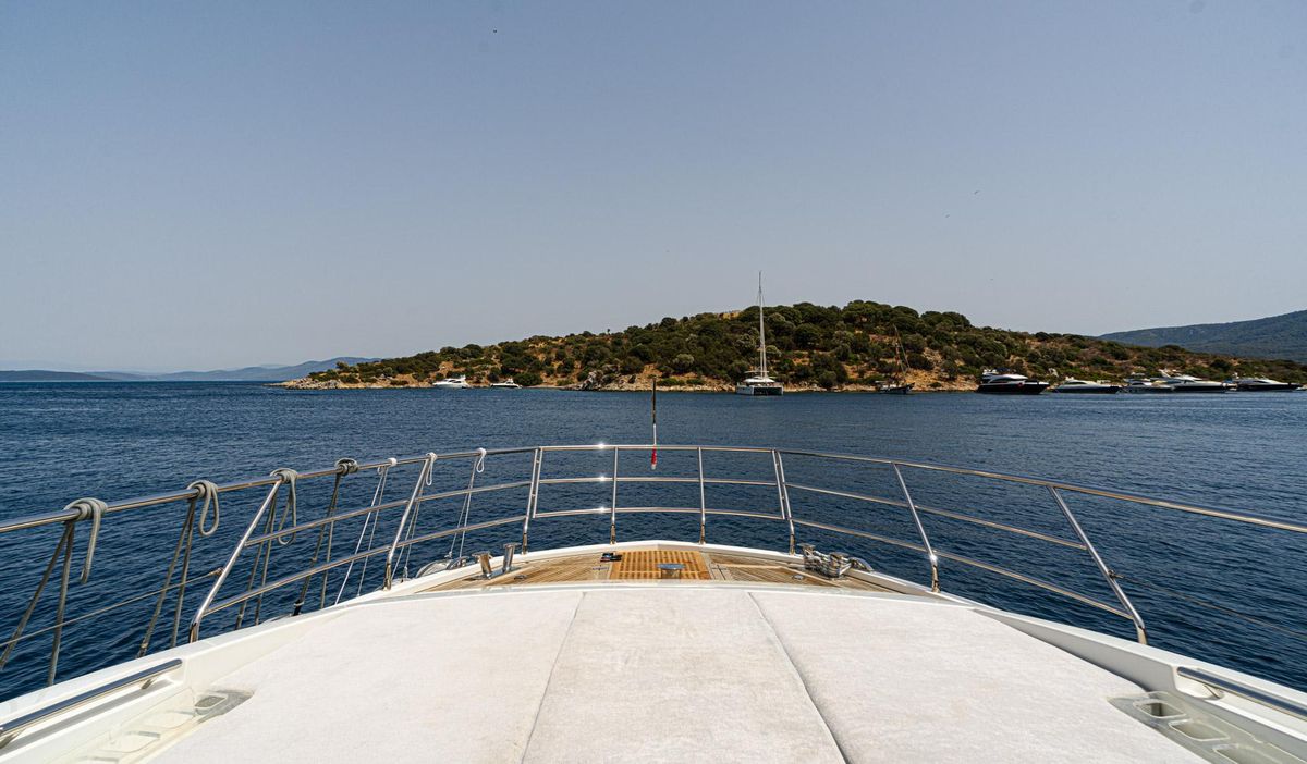 2014 Azimut 83 