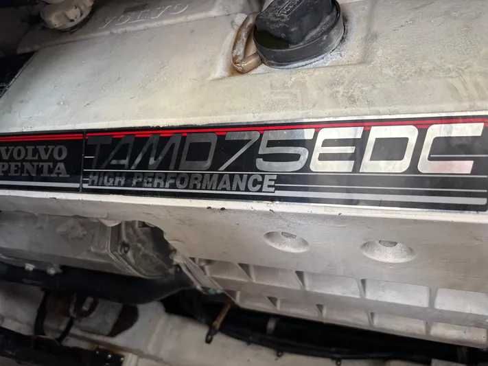  Yacht Photos Pics Volvo Penta TAMD75 EDC engine in a 2004 Riviera 4000 boat, high performance label.