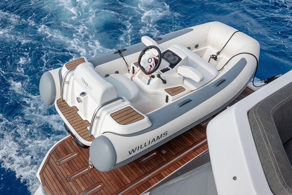 2023 Azimut 53 