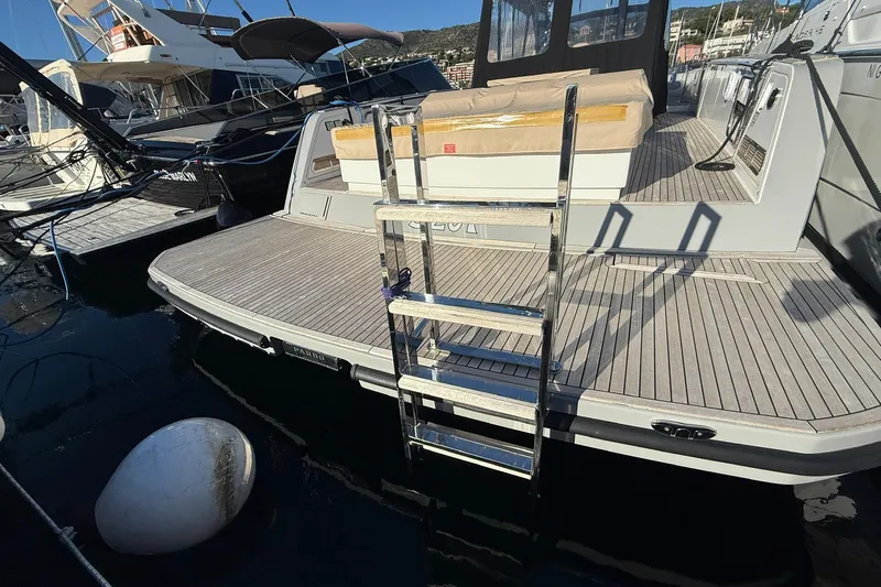 Seoi Yacht Photos Pics 2024 Pardo Yachts P43 with swim platform and ladder at marina.