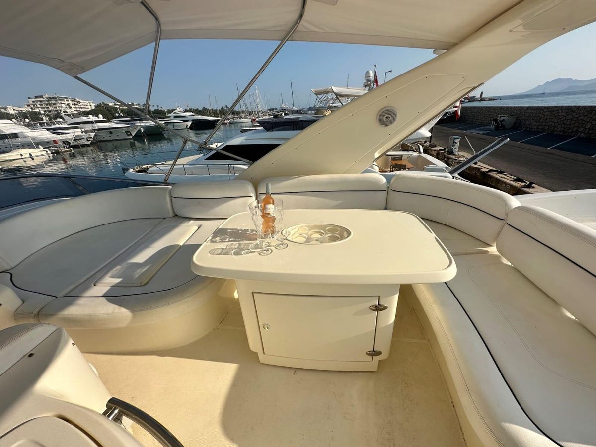 2007 Azimut 65 