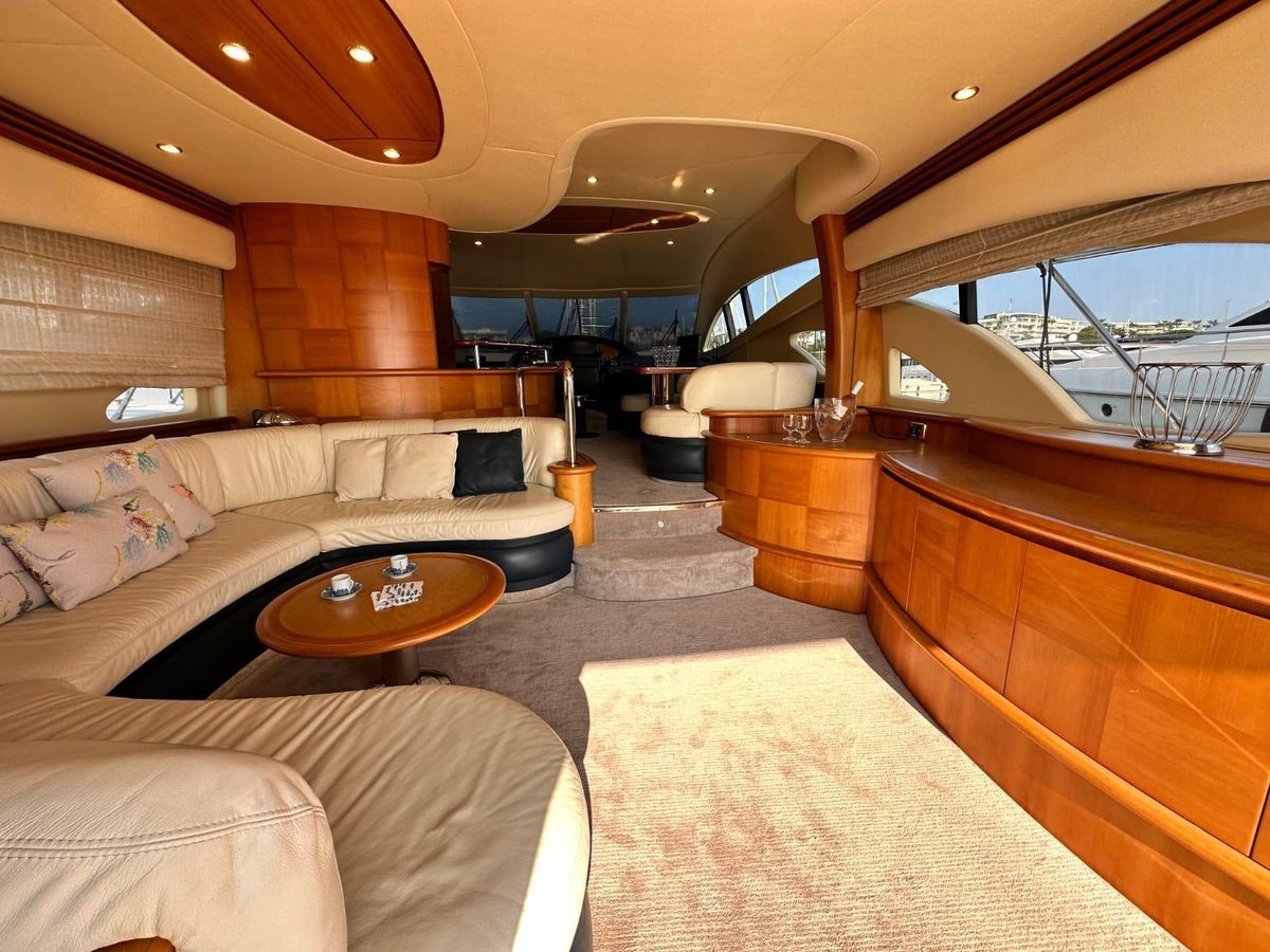 2007 Azimut 65 