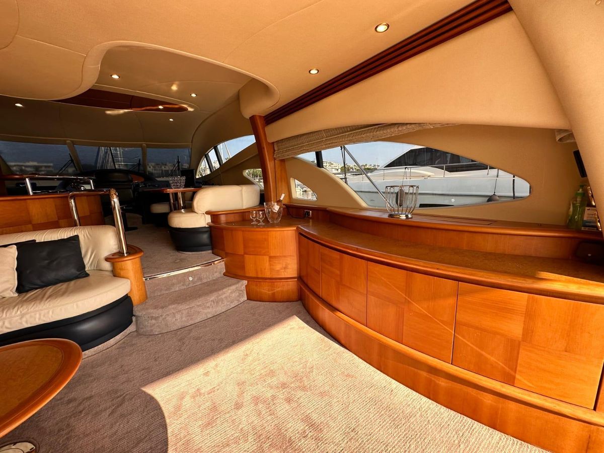 2007 Azimut 65 