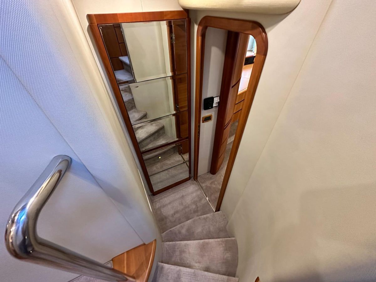 2007 Azimut 65 