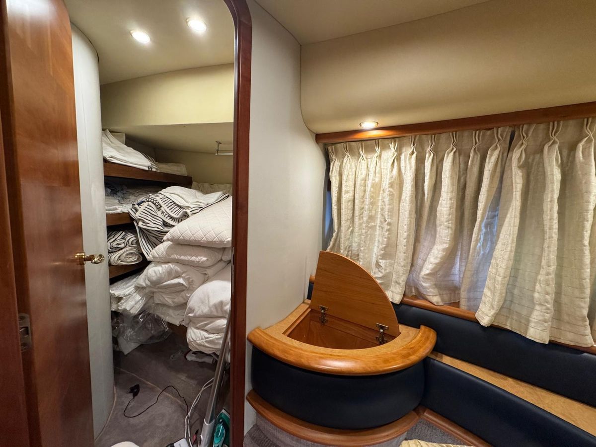2007 Azimut 65 