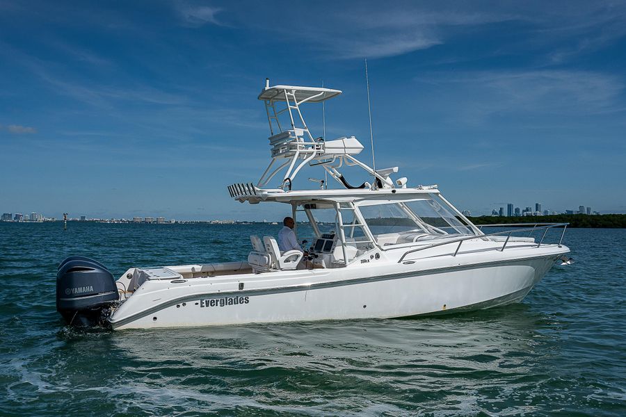 2010 Everglades 350LX