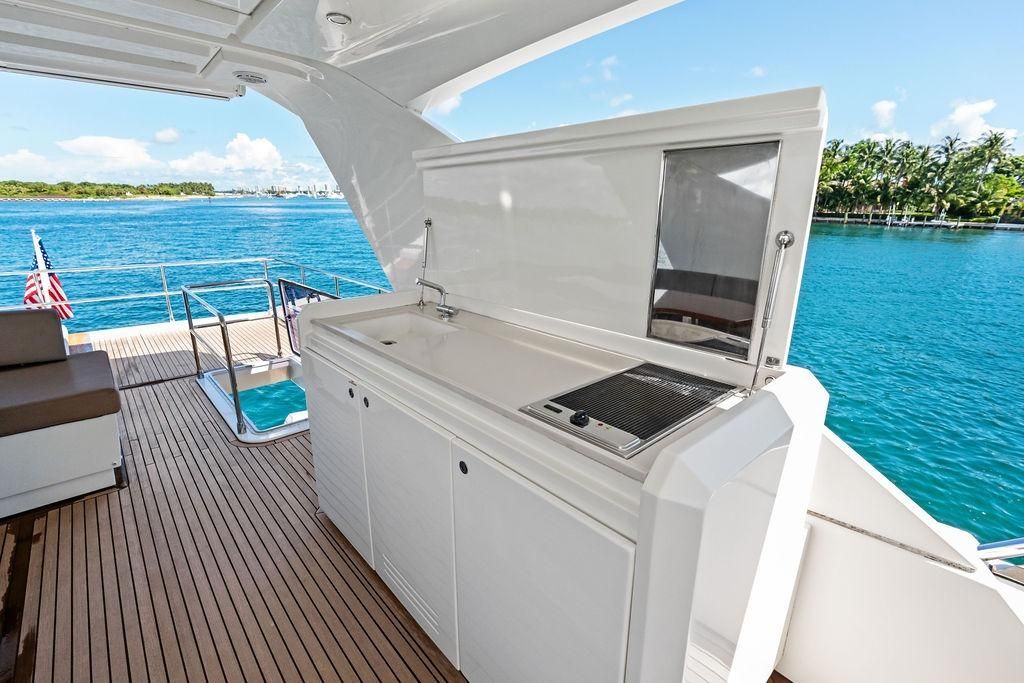 2016 Prestige 75 
