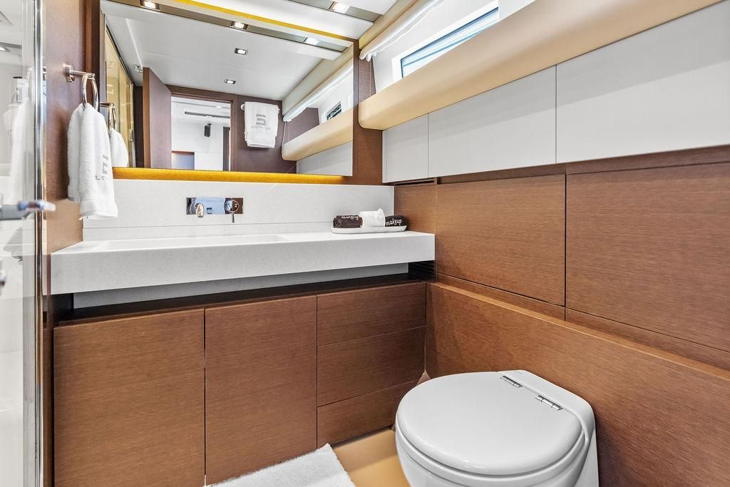 2016 Prestige 75 