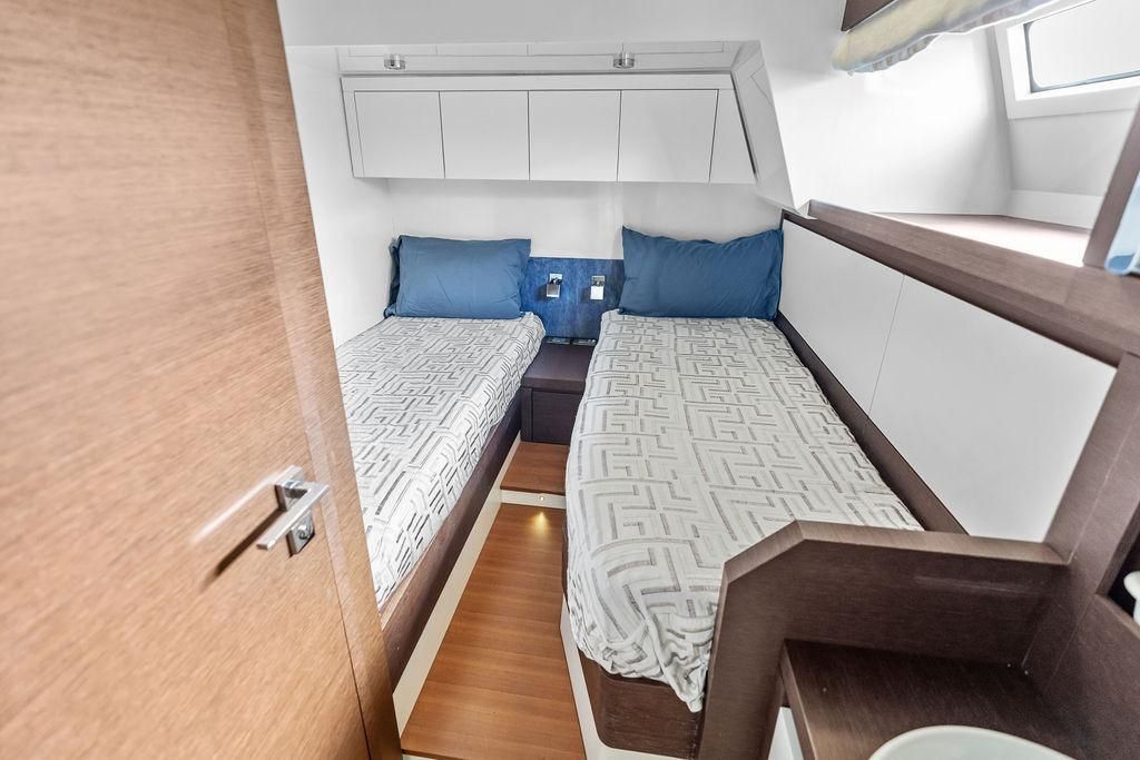 2016 Prestige 75 