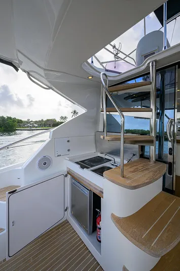 Bella Donna Yacht Photos Pics 